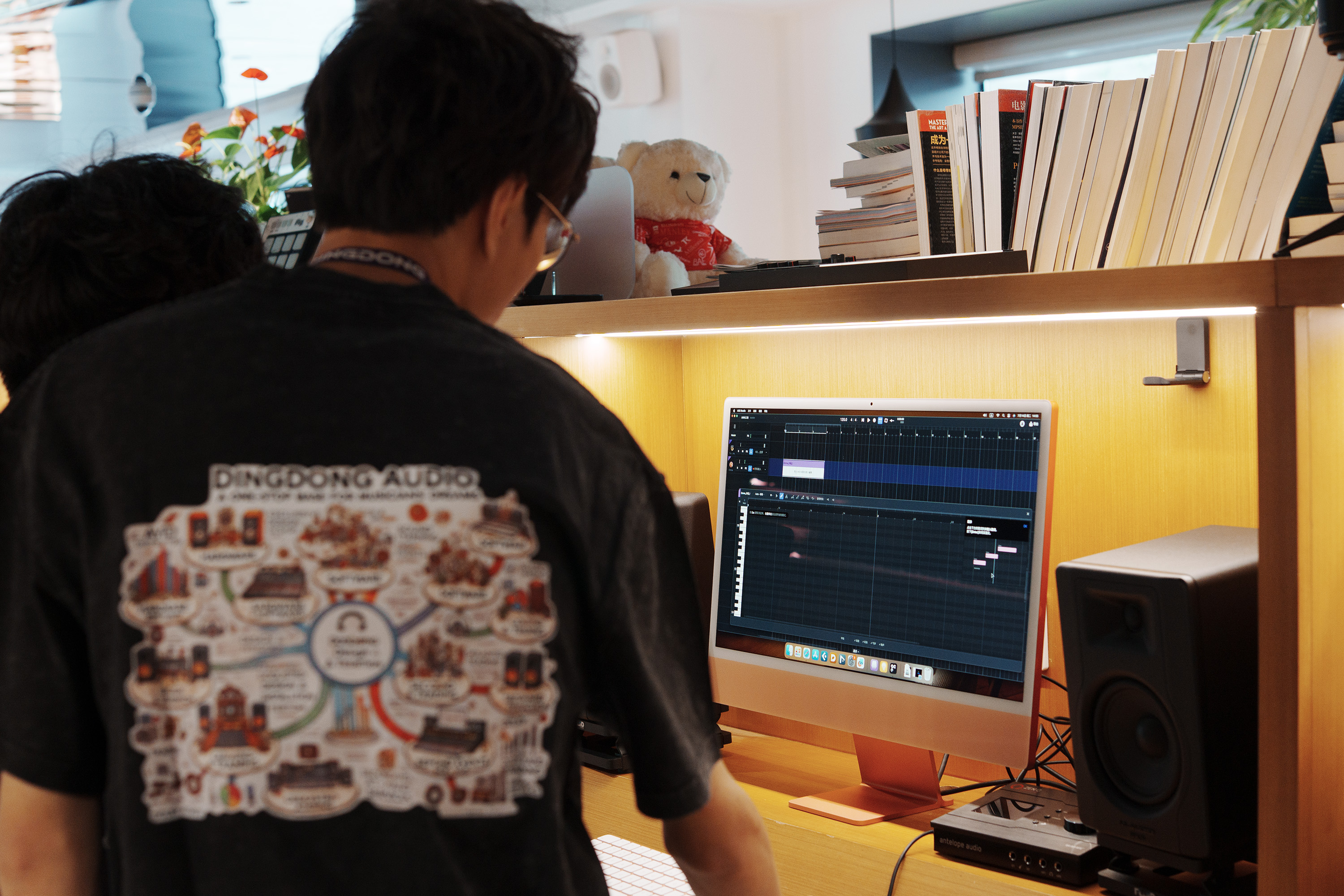 Ding Dong Audio staff assisting a customer with ACE Studio